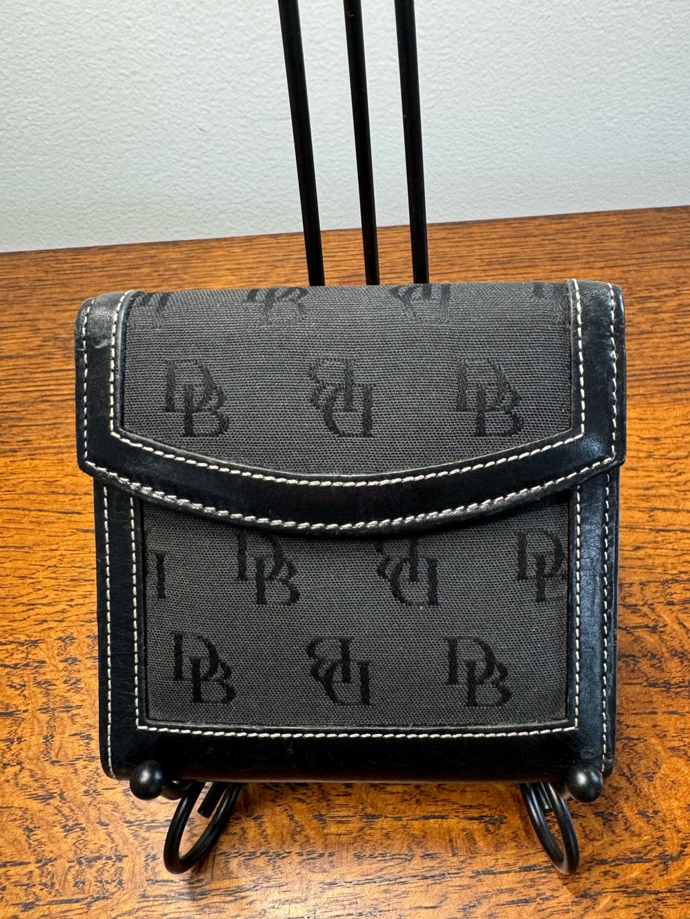 Dooney & Bourke Vintage Signature Canvas Kisslock Bifold Wallet